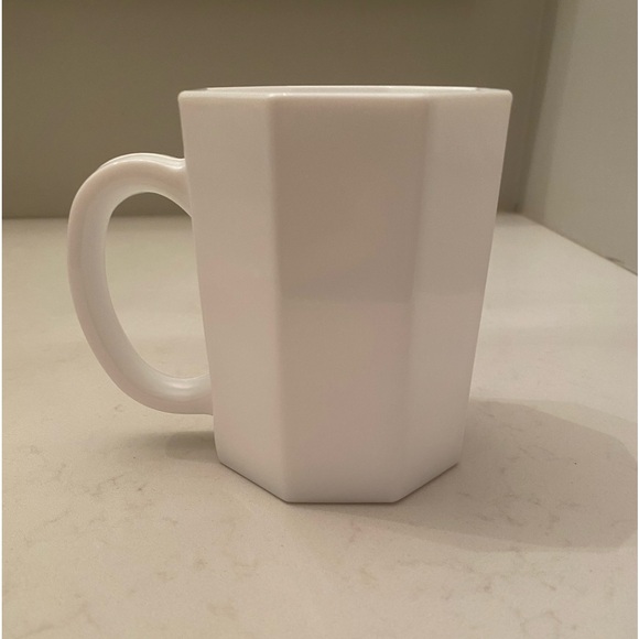 EUC VTG ARCOPAL NOVOCTIME OCTAGONAL PLAIN WHITE GLASS MUG - Picture 3 of 8